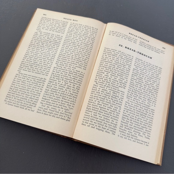 Brave Men Ernie Pyle Vintage Brown Hardcover Book 1944 Rationed Paper - Picture 4 of 11